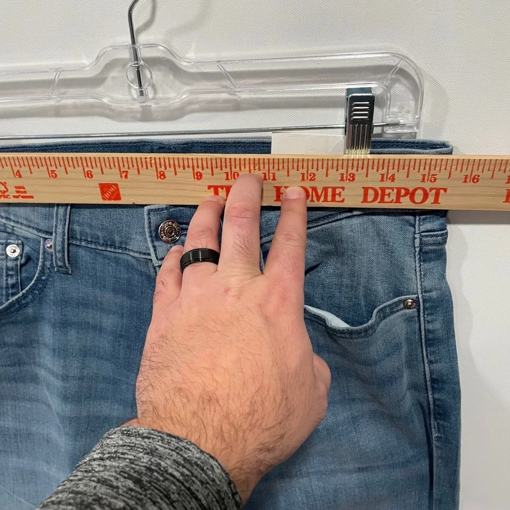 Calvin Klein Jeans Mens 30x30‎ Straight Medium Wash High Stretch Denim